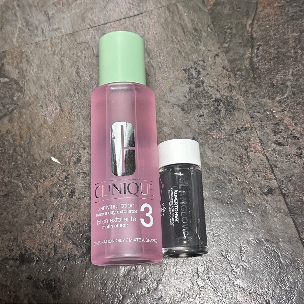 Exfoliating toner